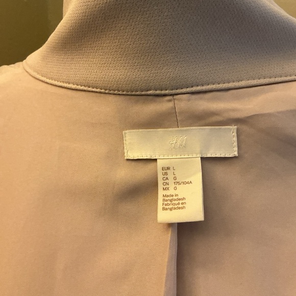 H&M Light Beige Utility Jacket with Drawstring - Picture 4 of 10